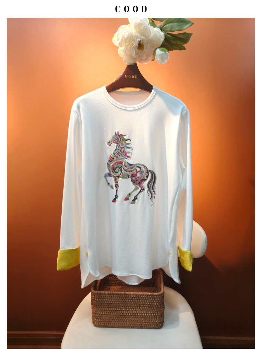 洋气国风彩色刺绣马慵懒t恤 小众设计感撞色袖中长款遮臀遮胯上衣