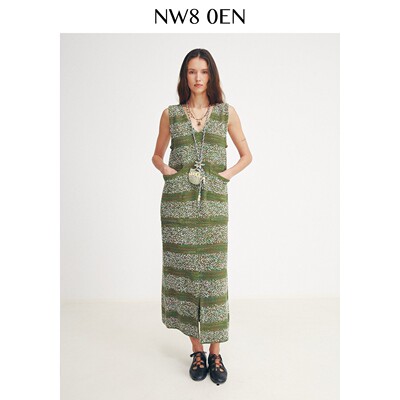 胡可的买手店 NW8 0EN 粗针织混色彩纱立体版型V领无袖连衣裙