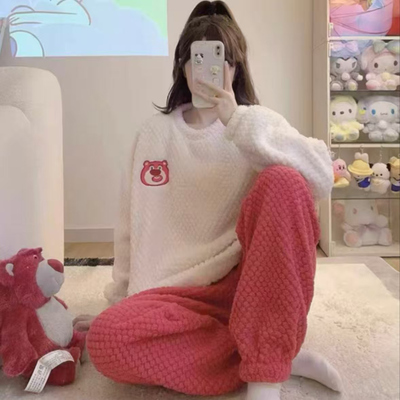 B5220女生可爱小熊拼色珊瑚绒家居服套装圆领套头睡衣法兰绒睡裤