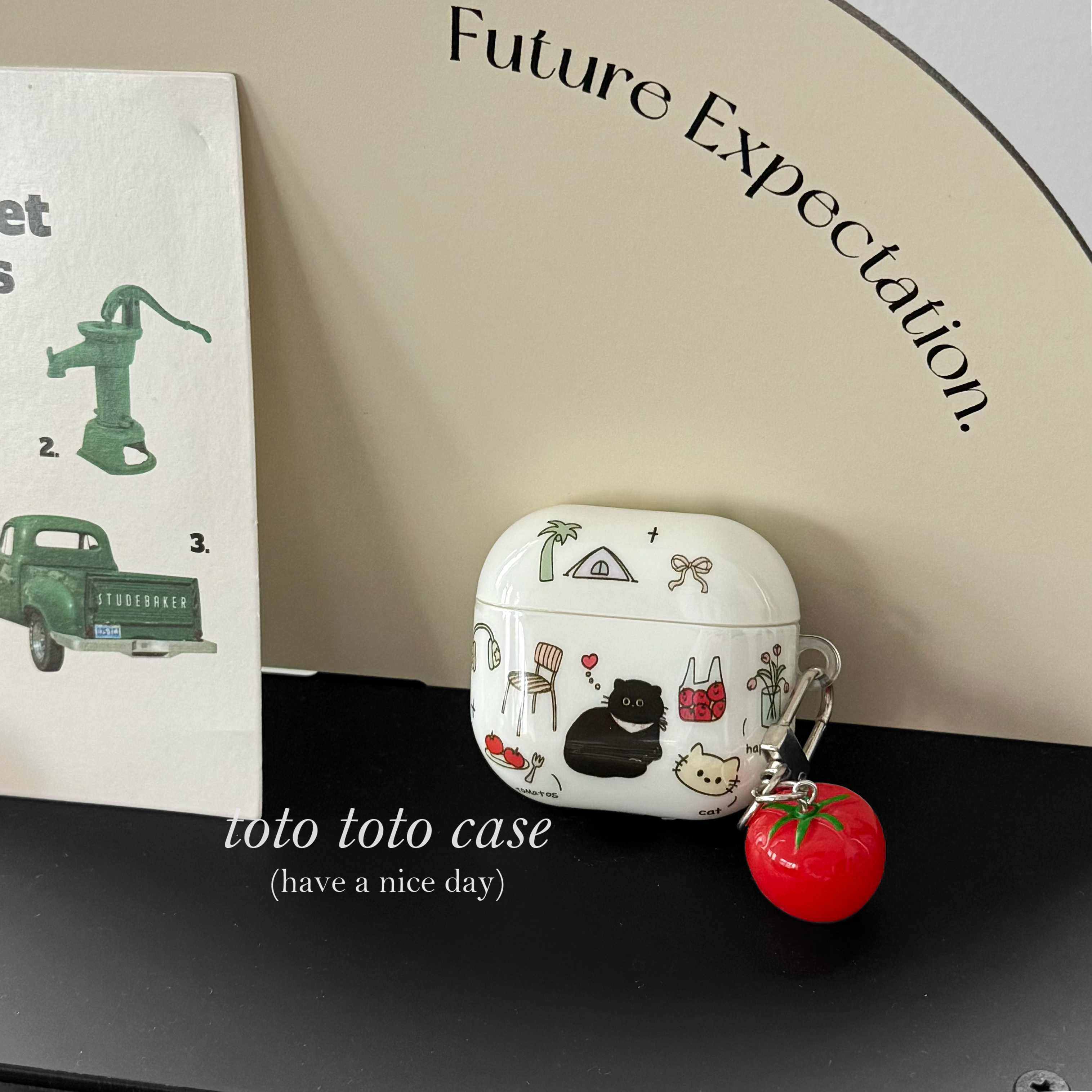 ins黑色猫咪度假风插画适用Airpods4代耳机套苹果2代蓝牙耳机壳新款Airpods3代立体番茄挂件Airpodspro2防摔