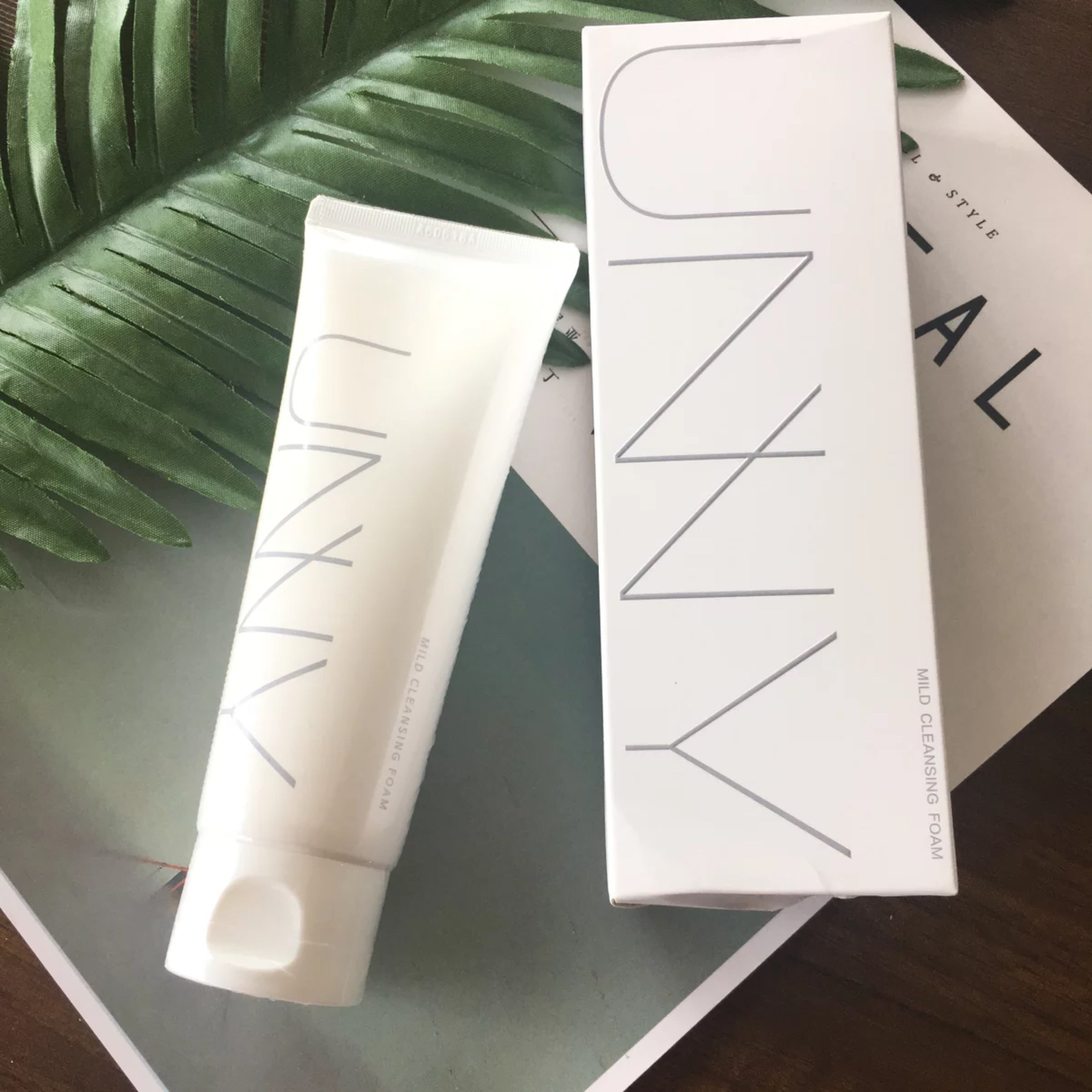 unny氨基酸洗面奶泡沫洁面乳深层清洁毛孔控油温和保湿敏感肌120g