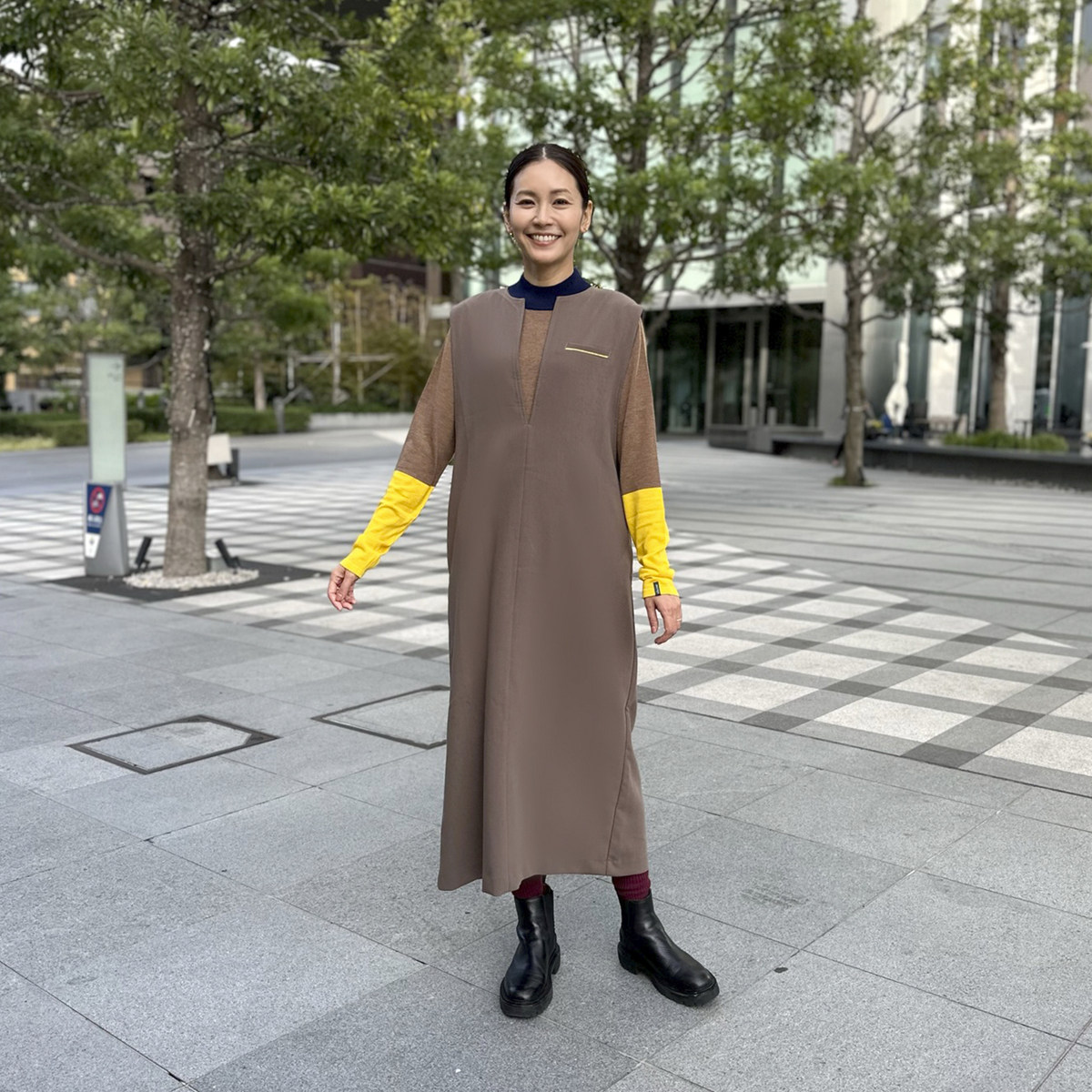 初原家女士连衣裙西装薄款连体裙女款夏季长裙V领日系宽松版