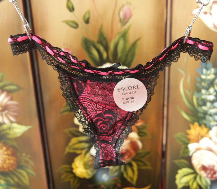 Slip jeunesse sexy en nylon - Ref 648407 Image 5