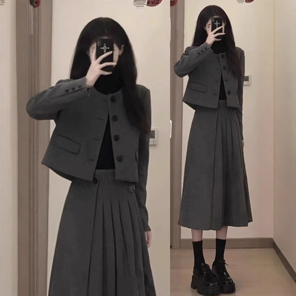 富家千金小香风套装女秋冬新款小众毛呢外套设计感半身裙子两件套