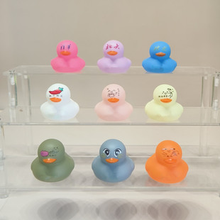 8号新款清华北大鸭奶茶店同款小黄鸭游泳池戏水玩具捏捏叫