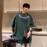 墨绿色