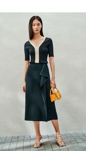 INSUN “温情时光” 团购墨绿色针织衫短袖弹力冰丝针织衫