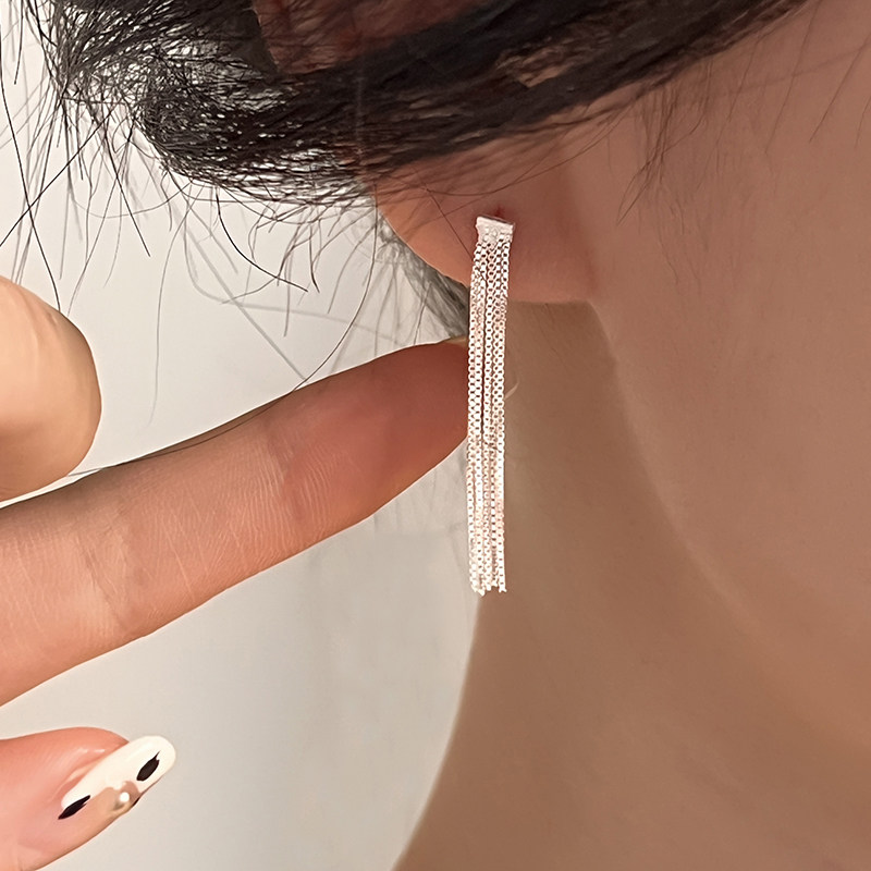 为晚  S925纯银个性流苏耳钉女森简约经典百搭甜美大气轻奢高级感高性价比高么？