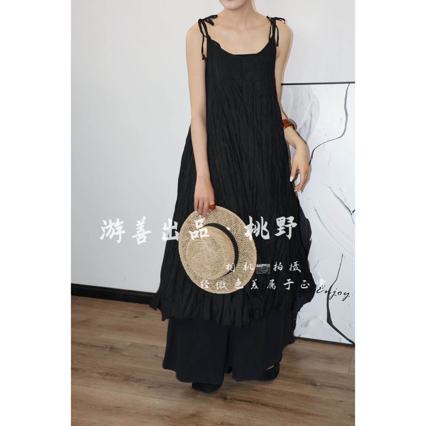 游善出品  醋酸缎面压皱可调节吊带裙  胸围144 衣长 130