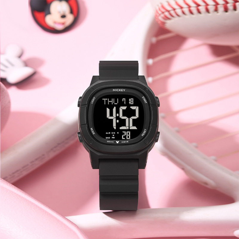 迪士尼多功能运动电子手表男生手表米奇高颜值腕表学生防水夜光表