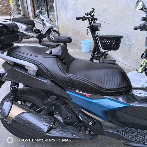 宝马C400X座套改装升级