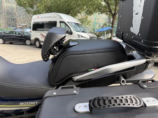 适用于春风800MT无极DS625X改装腰靠贝纳利552X700MT凯越525X靠背