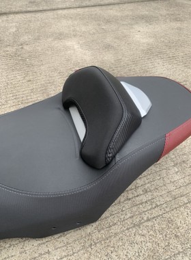 适用于三阳SYM 哈士奇HUSKY ADV150坐垫腰靠改装靠背