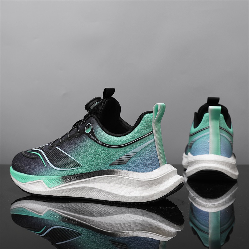 赤兔7旋转扣儿童跑鞋碳板声音