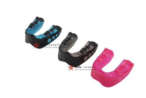 包邮！ 牙套 mouthguard 果冻 护齿 牙胶 拳击 泰拳 散打 柔术 - 封面