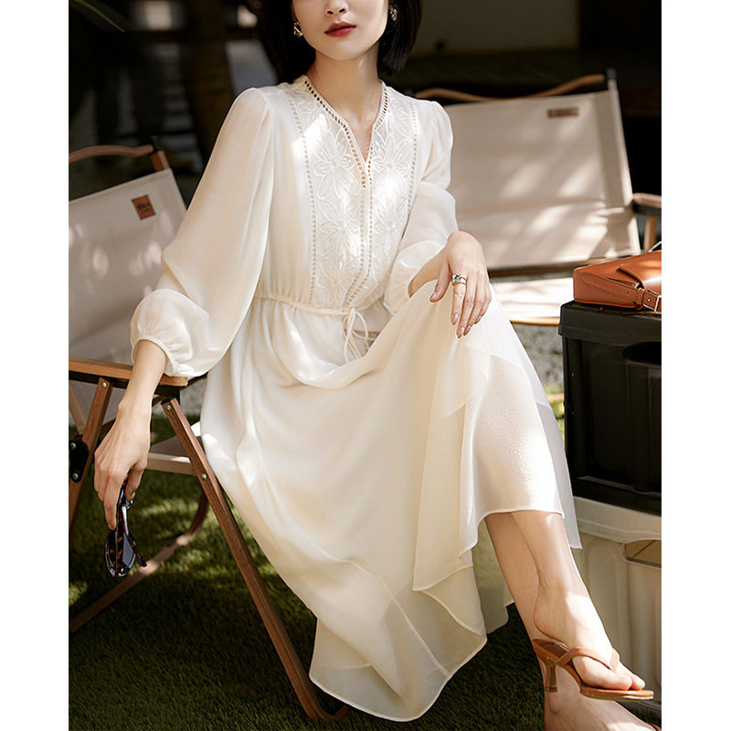 3色刺绣重磅桑蚕丝 真丝连衣裙高端女装2026小白裙法式长裙子夏季