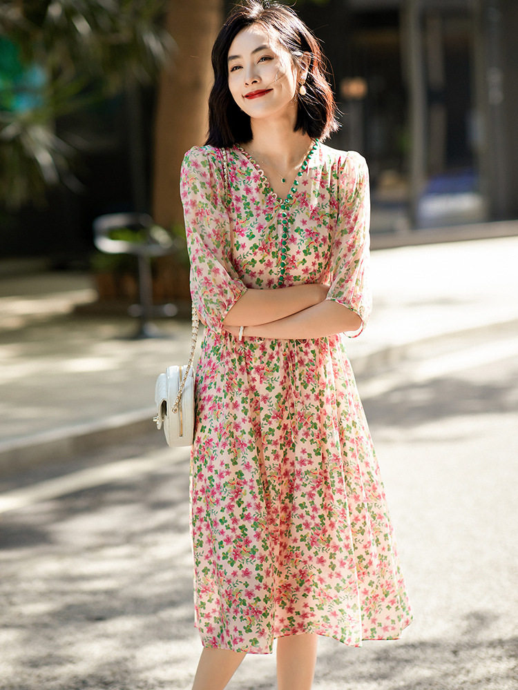 90439夏季新款桃花朵朵V领气质减龄系带修身印花真丝连衣裙子批发