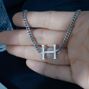 简约H字母项链女小众设计感潮流嘻哈ins风个性街头古巴链气质饰品