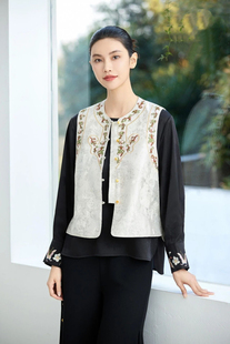 2026春秋新款新中式国风马甲背心女款重工刺绣提花马夹盘扣