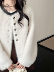 2025新款冬季仿水貂绒皮毛一体外套女短款加厚保暖皮草显气质