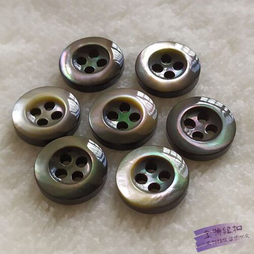 加厚衬衣黑色贝壳扣子