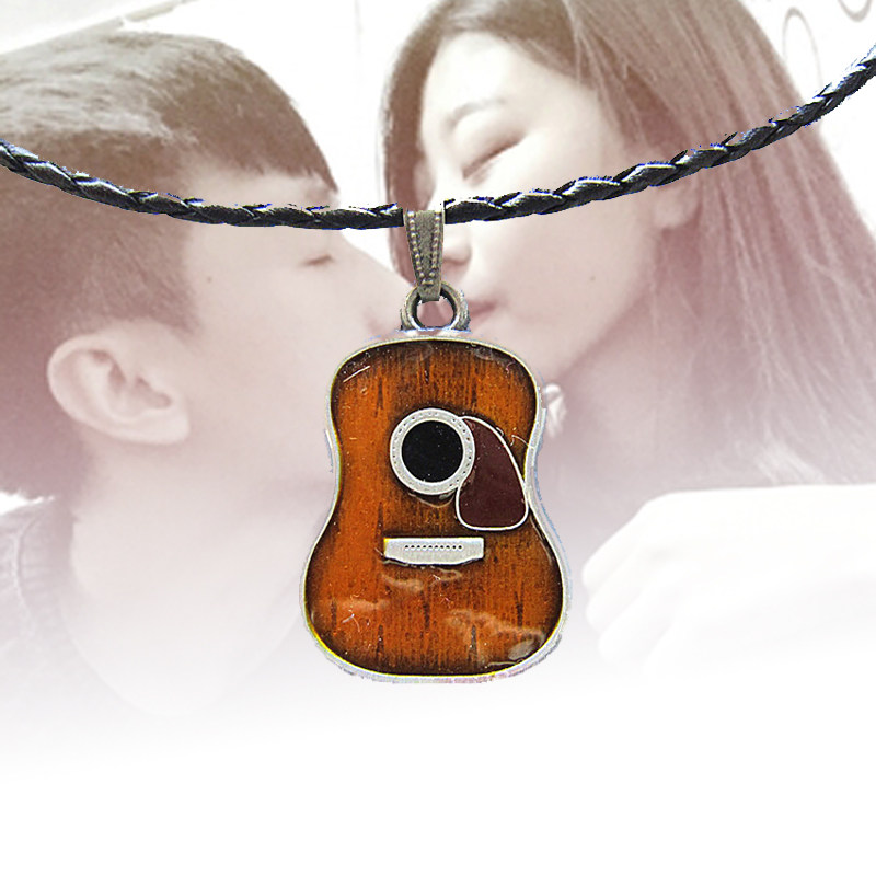 送男朋友礼物情侣刻字吉他项链牛皮绳原创钛钢欧美音乐手工吊坠