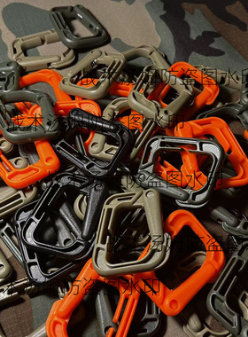 新款户外ITW款军绿色泥色高强度塑料战术D扣 高品质MOLLE系统织带