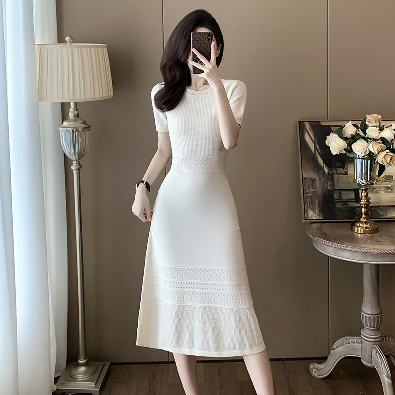镂空冰丝针织连衣裙女2025夏季杏色短袖长款A字裙