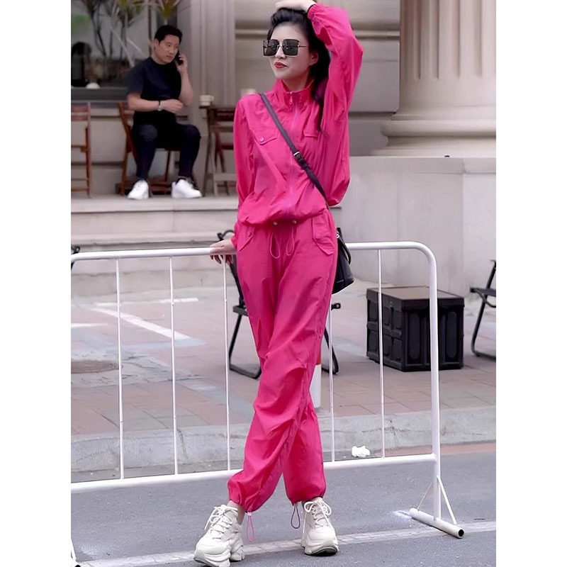 玫红色休闲运动套装女户外健身跑步抽绳外套束脚裤春装搭配一整套