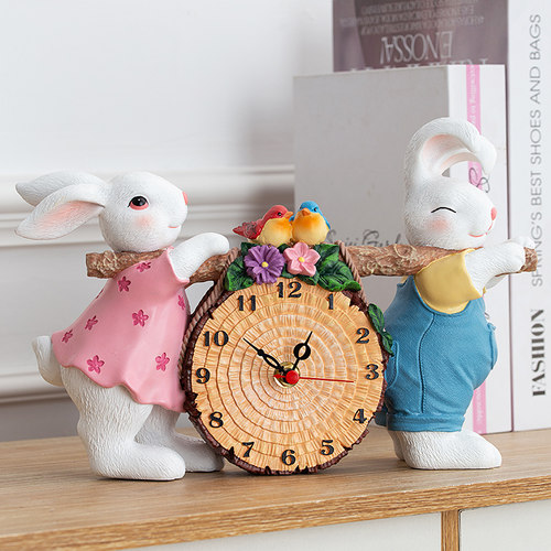 慧心巧聚台钟静音树脂