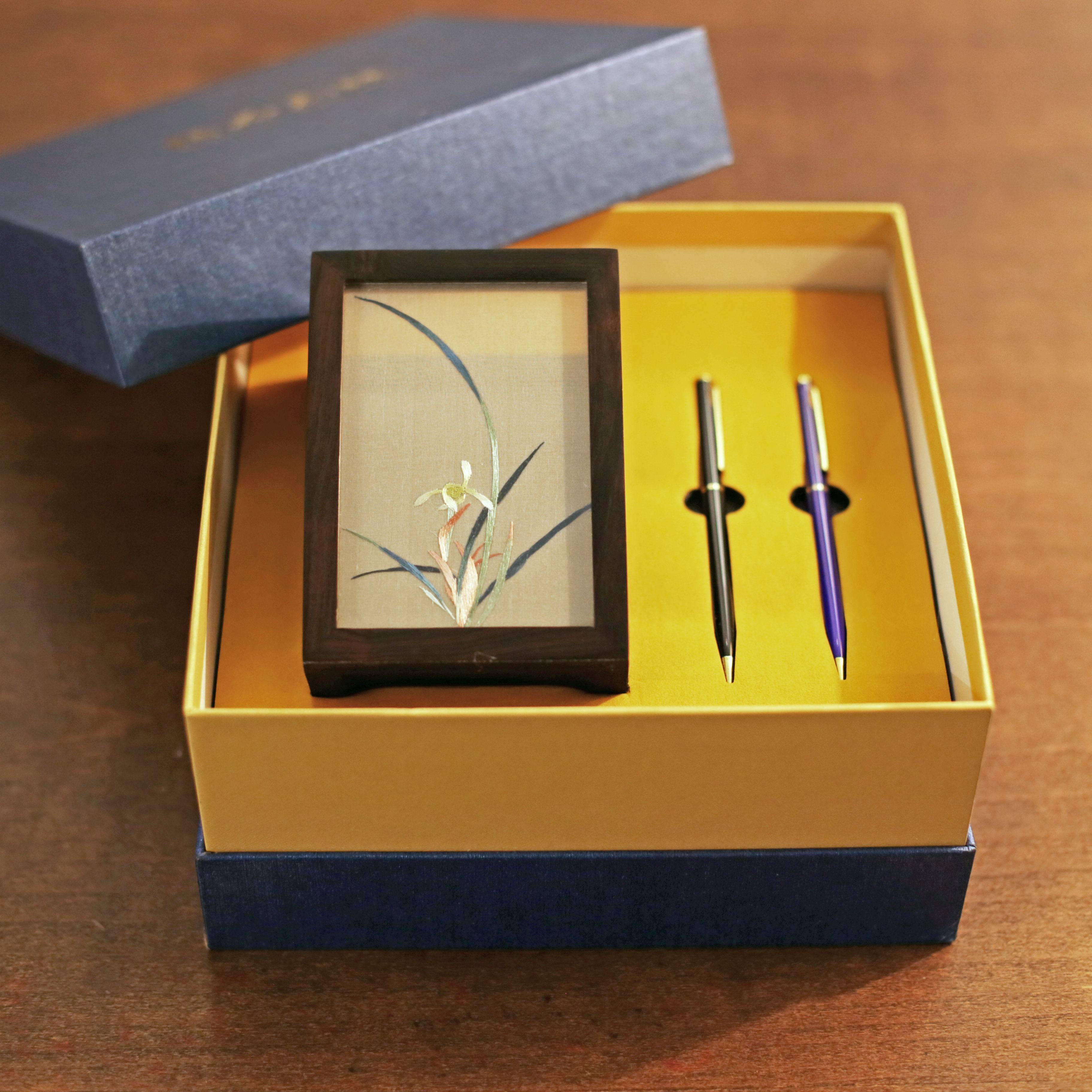 湘绣礼品手工刺绣双面绣紫光檀木笔筒创意中国风企业礼物精品苏绣