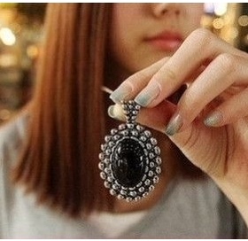 欧美复古雕花大宝石毛衣链