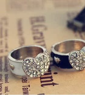 韩版爱心满钻时尚风戒指