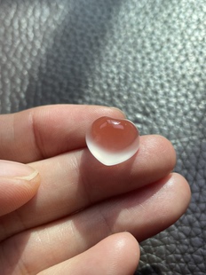 南红原矿胭脂红荧光爱心蛋面裸石吊坠