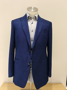 TRANDS套装，意大利DRAGO纯羊毛面料，上衣吊牌价6800裤子3000