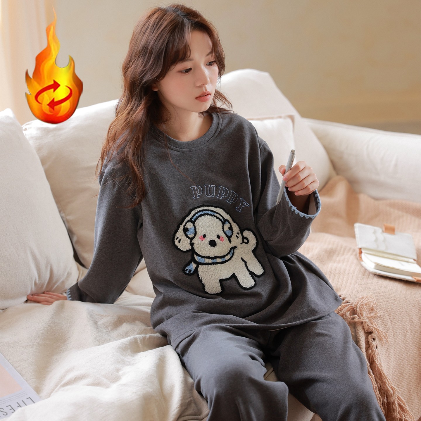 女士睡衣秋冬季新款德绒保暖磨毛圆领长袖长裤卡通可爱家居服套装