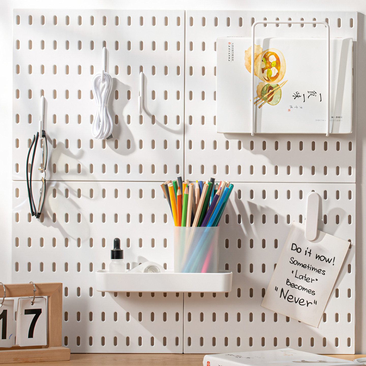 适用宜家洞洞板配件专用挂钩置物架收纳盒金属红酒杯架插头挂01