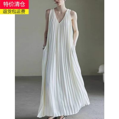 高级感轻奢宽松百褶V领连衣裙