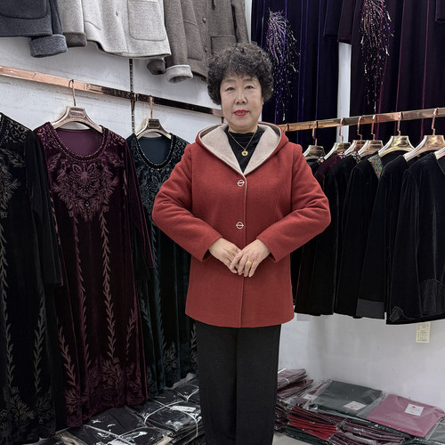 中老年秋冬新款连帽毛呢外套女中长款2025纯色百搭奶奶呢子大衣