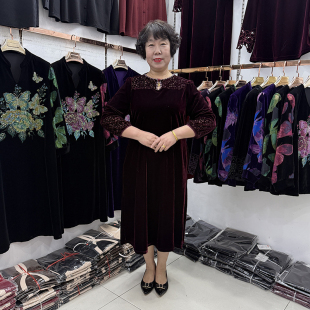 【春装新品】2025高端妈妈丝绒圆领洋气连衣裙女过膝中长款打底裙
