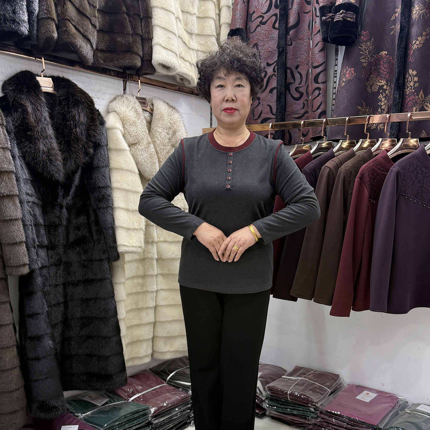 中年人秋冬新款圆领休闲仿羊绒长袖t恤衫2025厚实纯色内搭打底衫