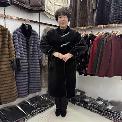 高档妈妈冬款国风貂绒外套女中长款2024加厚保暖新中式盘扣长衣
