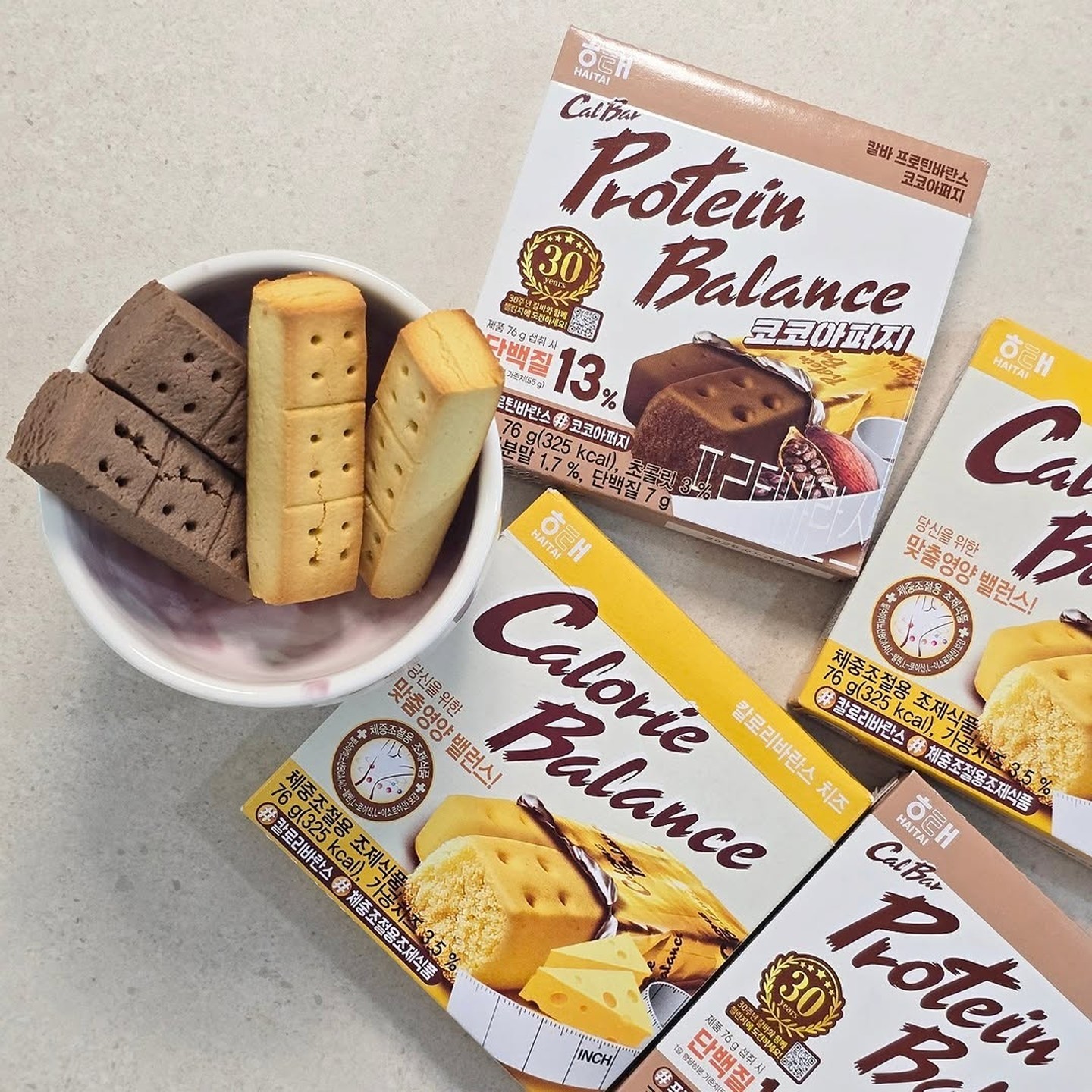 韩国进口零食海太代餐饱腹压缩早餐饼干芝士奶酪水果味健身盒装