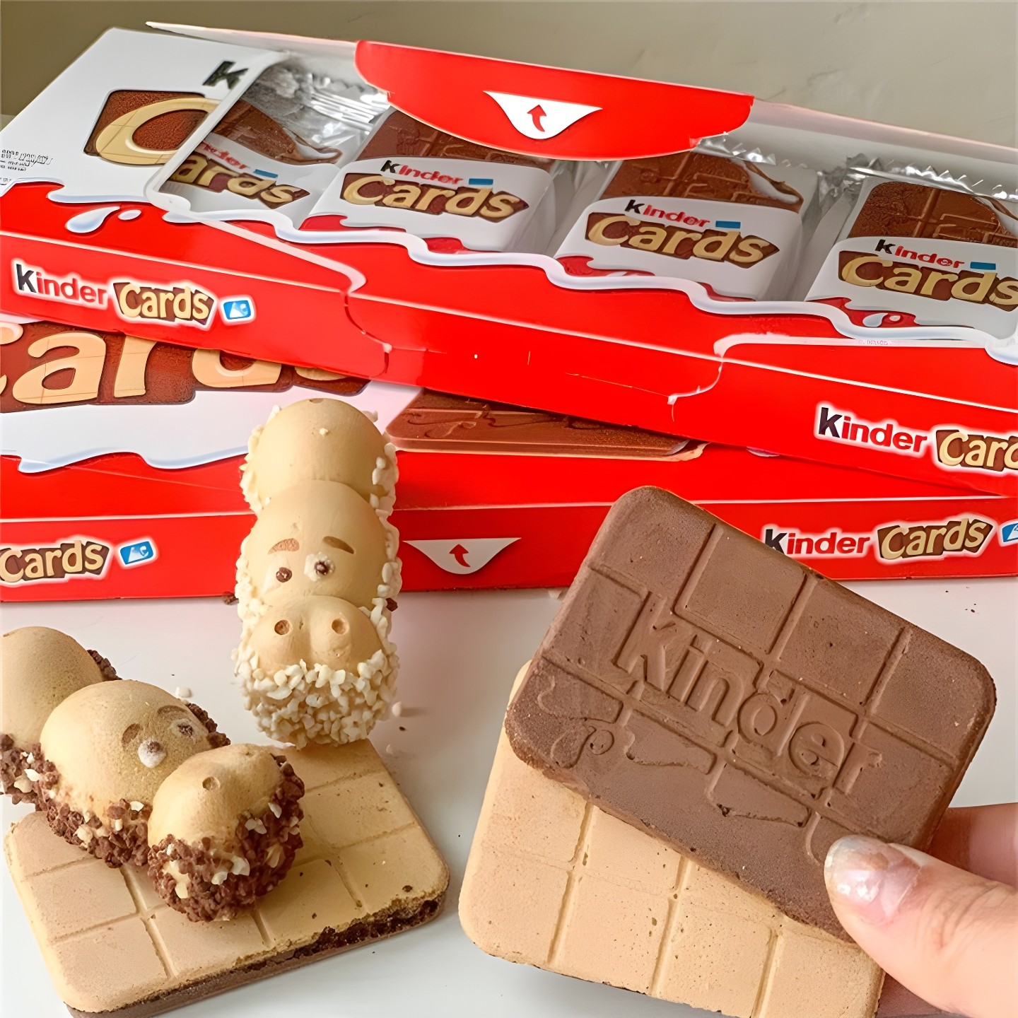 欧洲进口零食kinder健达牛奶可可巧克力夹心威化薄脆儿童河马饼干