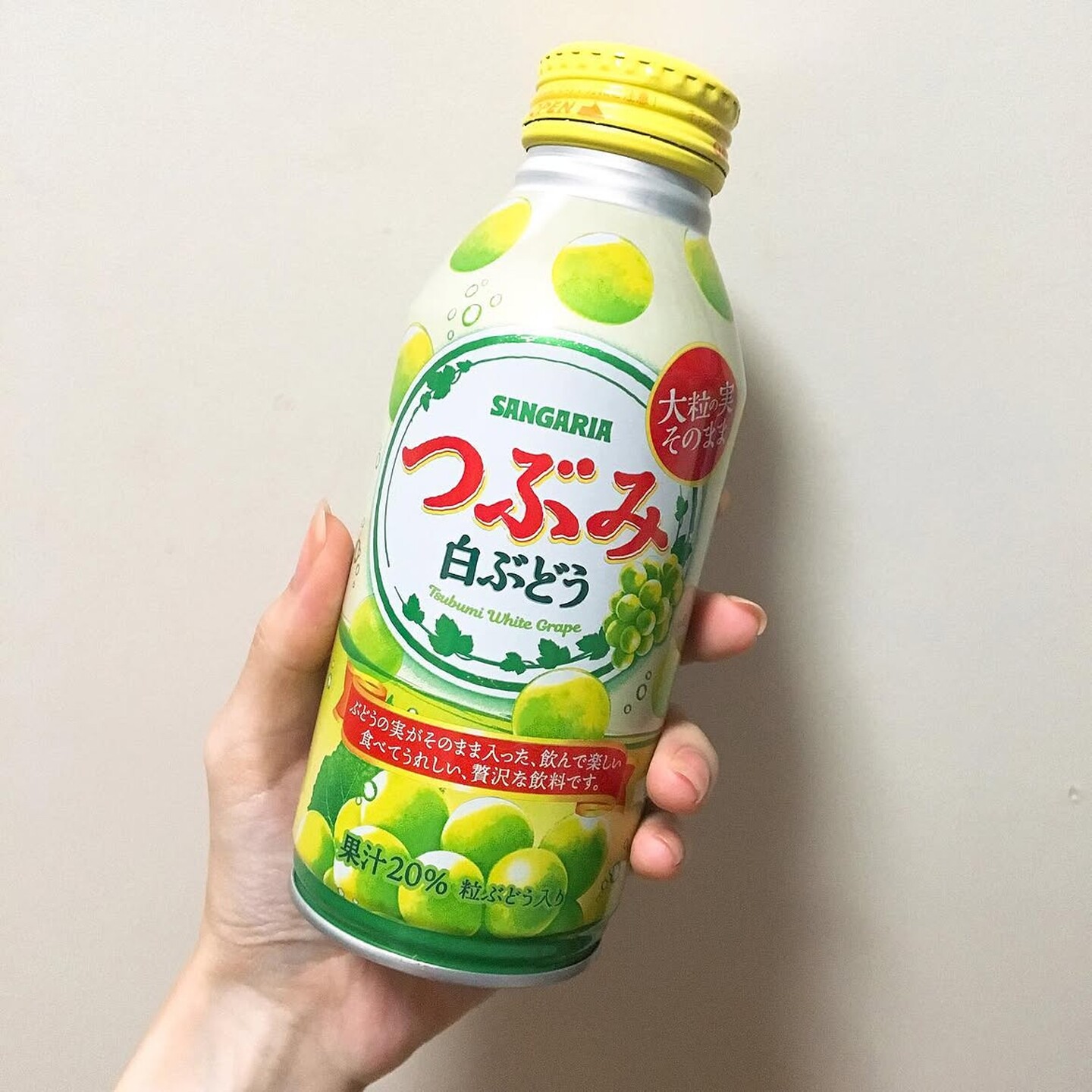 日本进口三佳利青葡萄果肉饮料图片