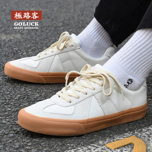 极路客经典复古真皮德训鞋