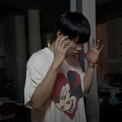 MerryWannaBe MWB capper张砚拙 陈轶伦GAG同款米奇美式短袖T恤