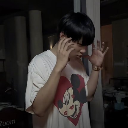 MerryWannaBe MWB capper张砚拙 陈轶伦GAG同款米奇美式短袖T恤