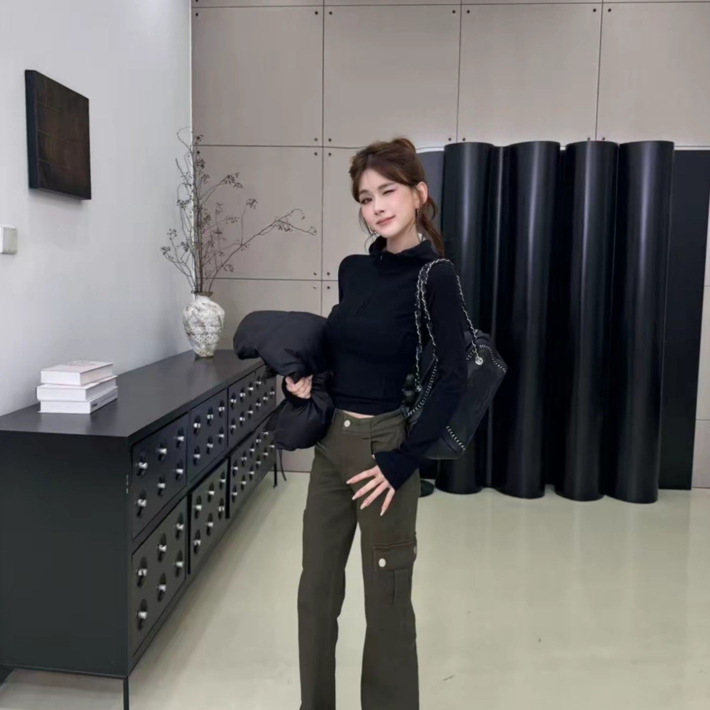 卡卡女装官方旗舰正品美式街头加绒连帽卫衣T恤百搭修身打底上衣