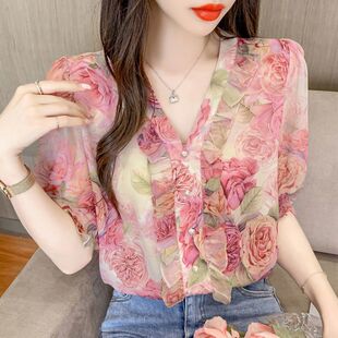 法式V领碎花衬衫女夏2026年新款洋气荷叶边时尚短袖粉色雪纺上衣